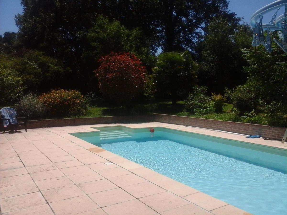 Gite Vacances Bosc D'Esquirol 4 Pers Escorneboeuf Zewnętrze zdjęcie